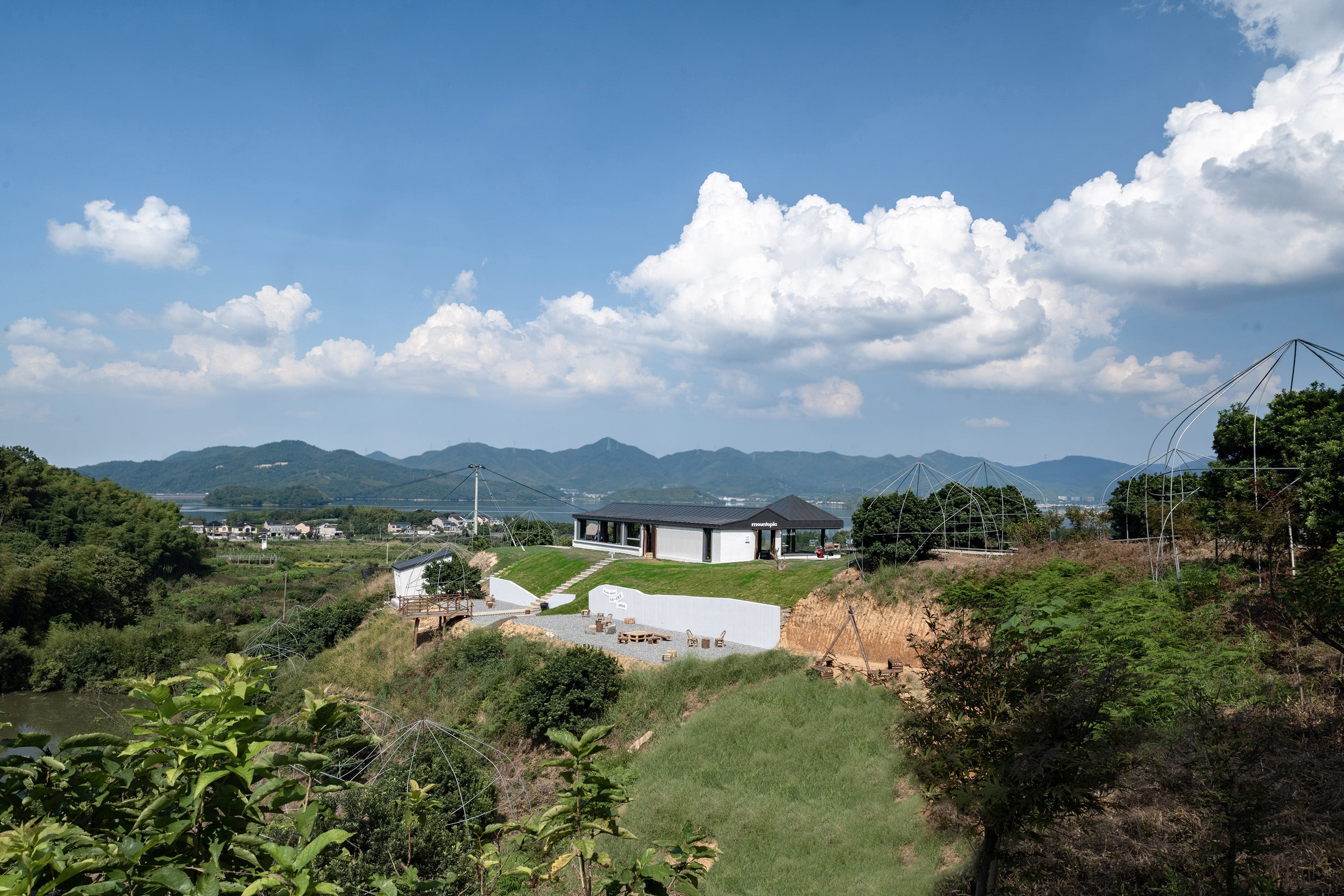山頂遠看，View from the top of mountain @徐英達-min.jpg