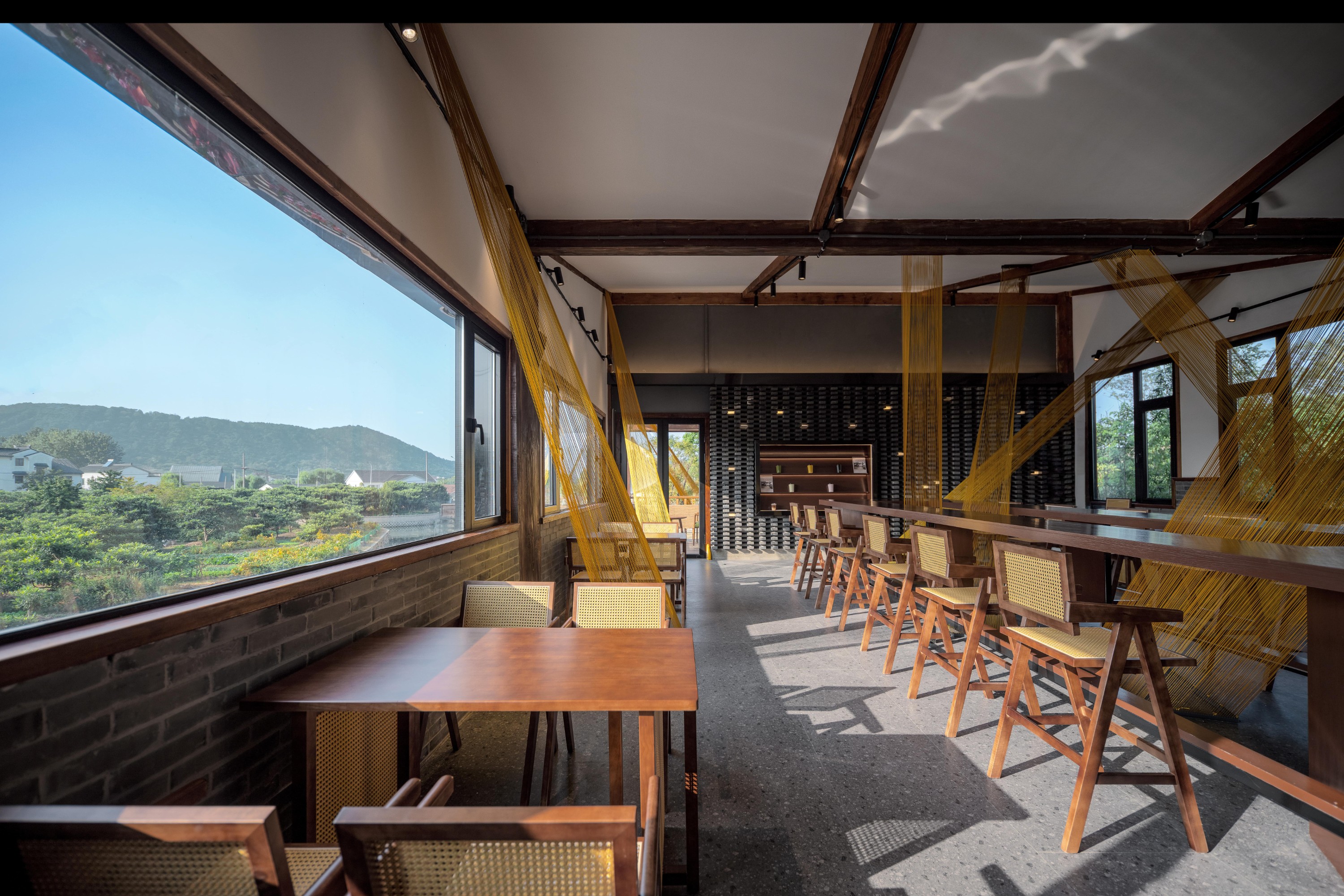 6 窗景view through the window 顏社視覺-min.jpg