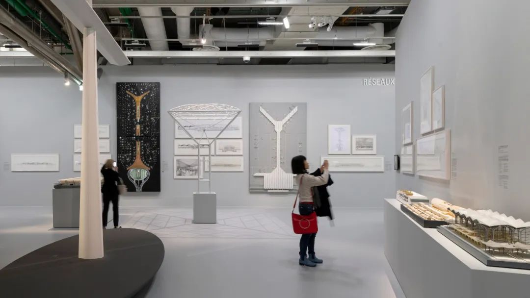1701745711129019KJV1.jpg 諾曼·福斯特最大規模作品回顧展:我更喜歡另辟蹊徑! (4).jpg
