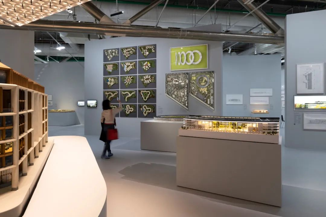 1701745721263819bv03.jpg 諾曼·福斯特最大規模作品回顧展:我更喜歡另辟蹊徑! (5).jpg