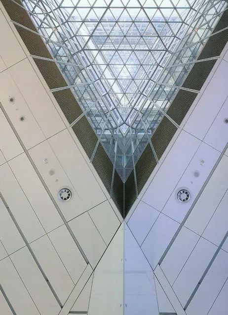 1701746118251416hdJp.jpg 諾曼·福斯特最大規模作品回顧展:我更喜歡另辟蹊徑! (30).jpg