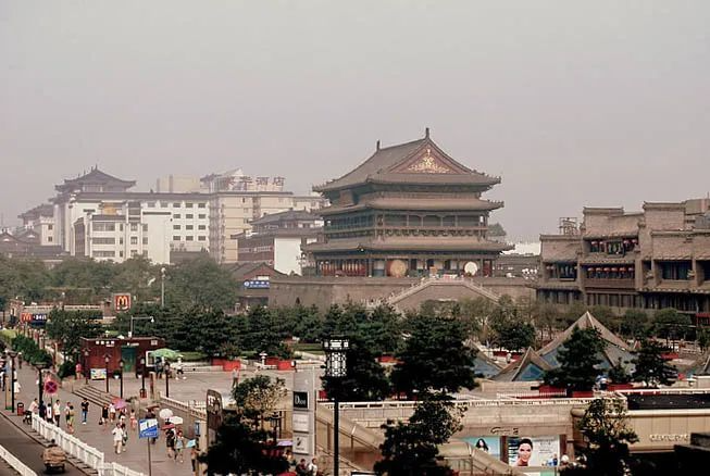 17036477576577771gXp.png 西安大師季 · 馬清運(yùn)專(zhuān)訪|珍視西安最有國(guó)際價(jià)值的東西 (8).png