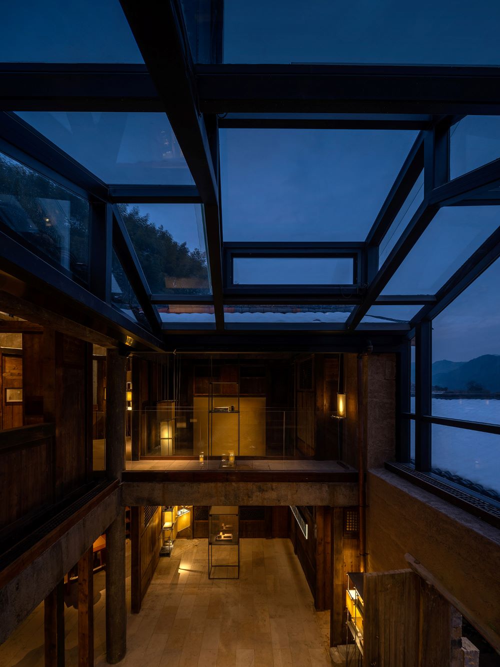 1721108005711255Kjlw.jpg 26 00MAISON S 04.jpg