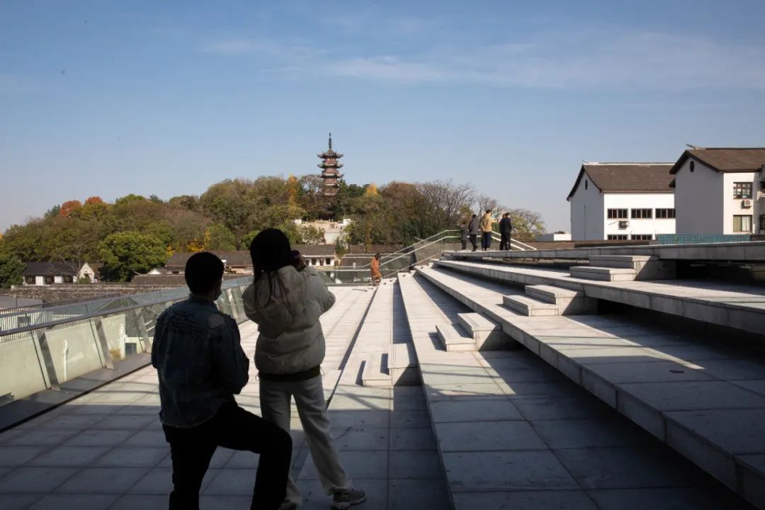 ab05cd11-a260-4edb-b21f-7b3456409738.jpg