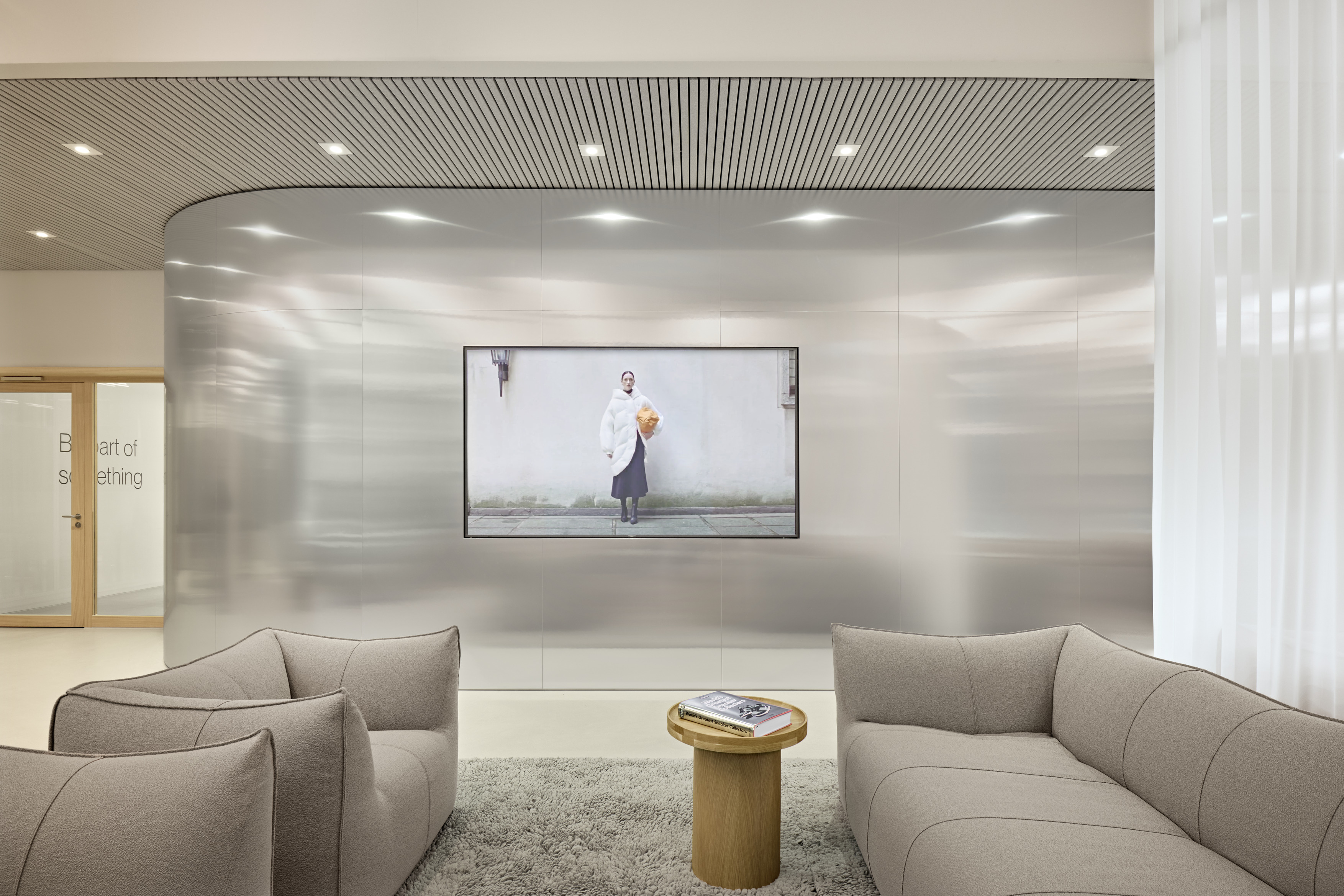 HENN_BESTSECRET_04_eventspace_(c)MarkSeelen.jpg