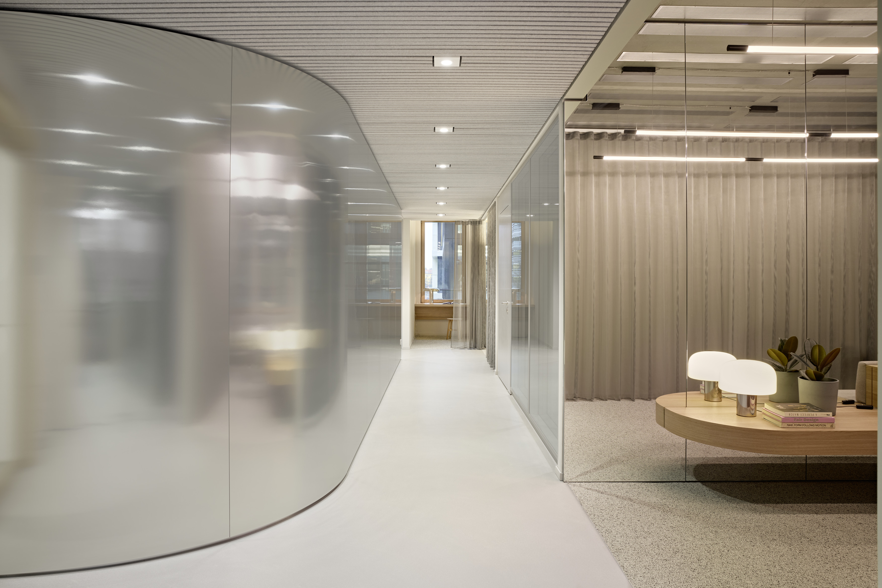 HENN_BESTSECRET_13_office(c)MarkSeelen.jpg